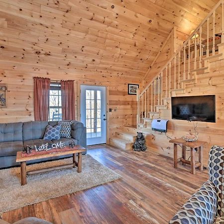 Quiet And Secluded Berea Cabin On 70-Acre Farm! المظهر الخارجي الصورة