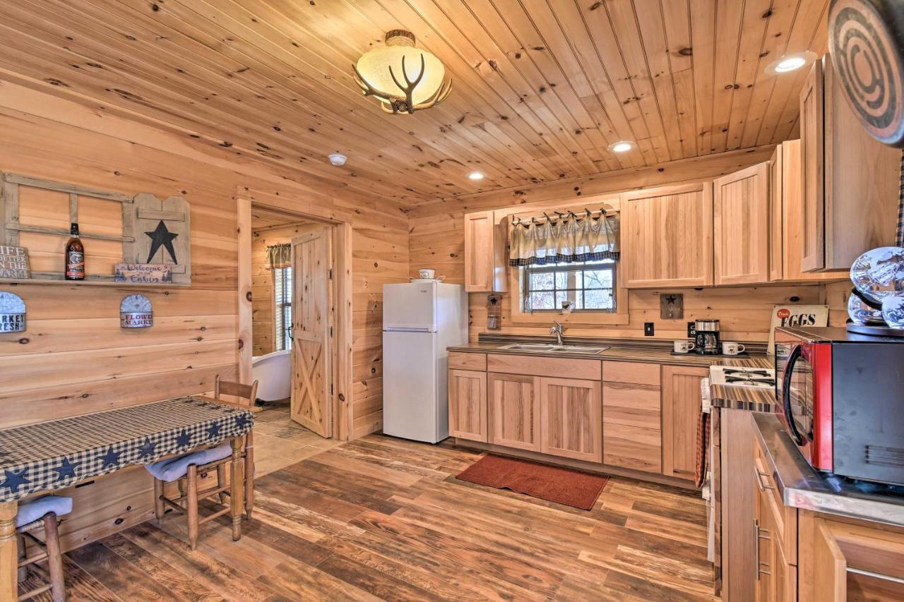 Quiet And Secluded Berea Cabin On 70-Acre Farm! المظهر الخارجي الصورة